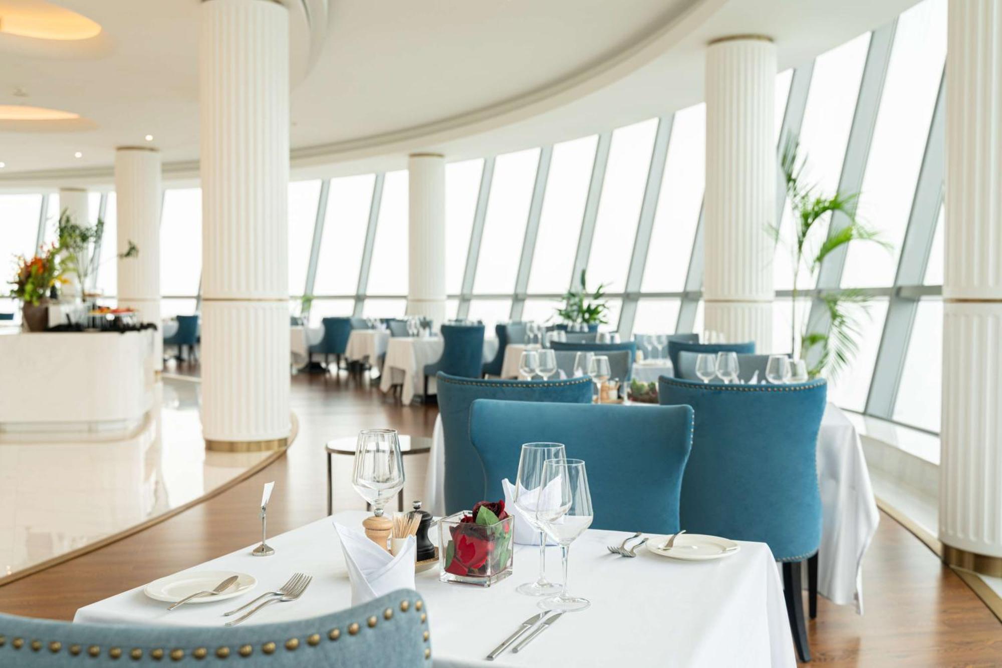Hilton Brazzaville Les Tours Jumelles Hotel & Residences エクステリア 写真