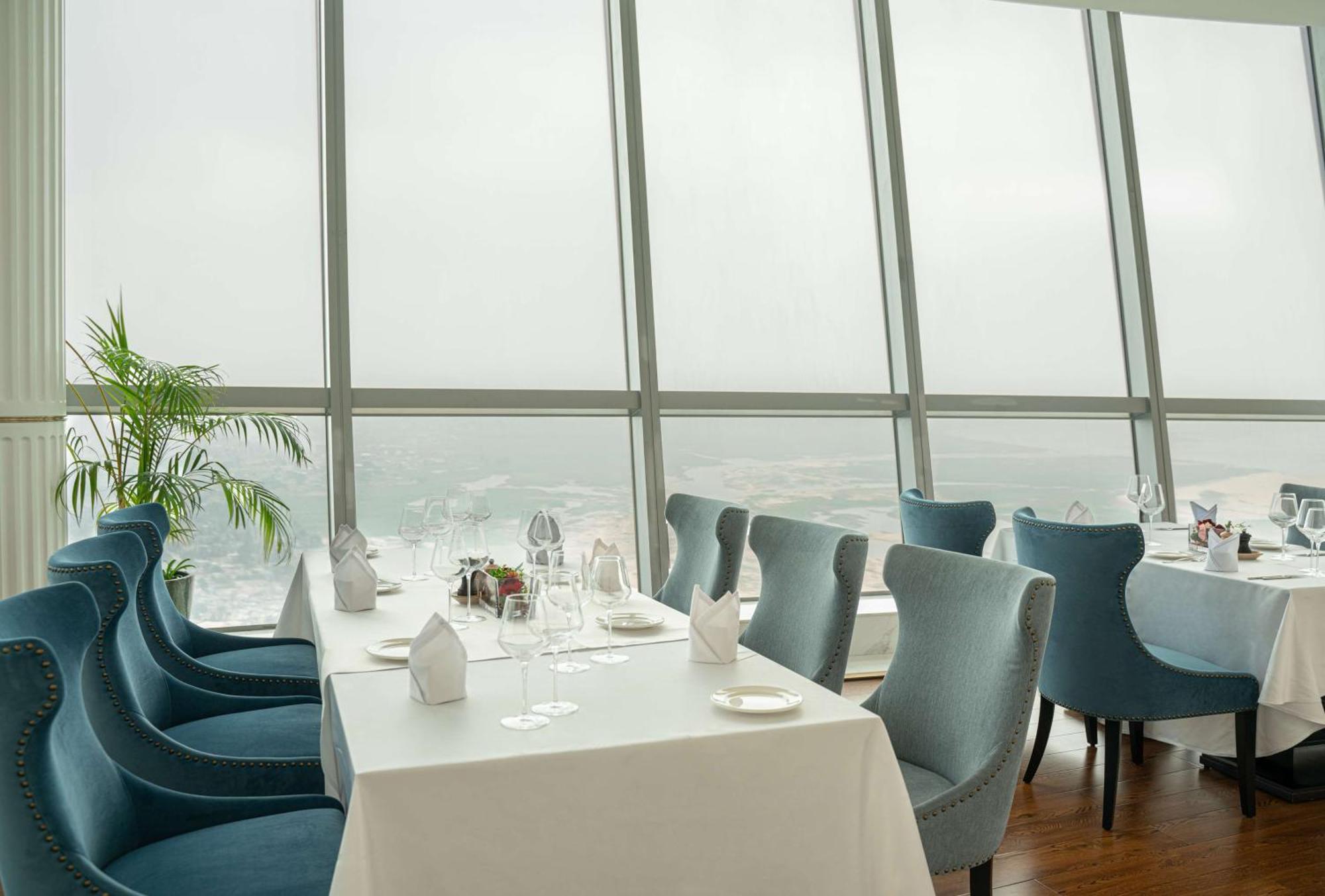 Hilton Brazzaville Les Tours Jumelles Hotel & Residences エクステリア 写真